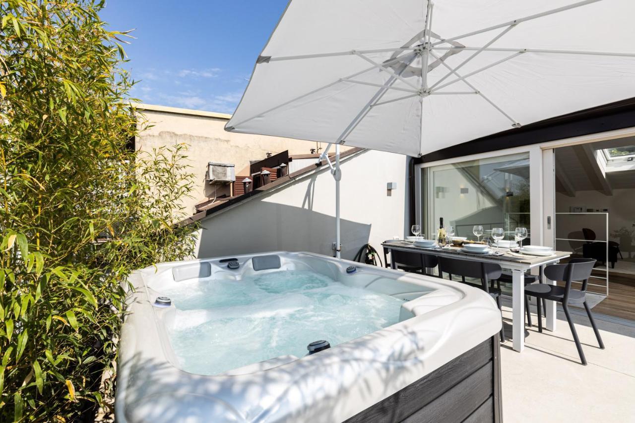 *Villa Olivo*With Private Terrace & Jacuzzi + 3Bedrooms Milán Exterior foto